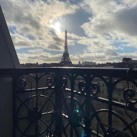 The Eiffel Tower Room Paris Bagian luar foto