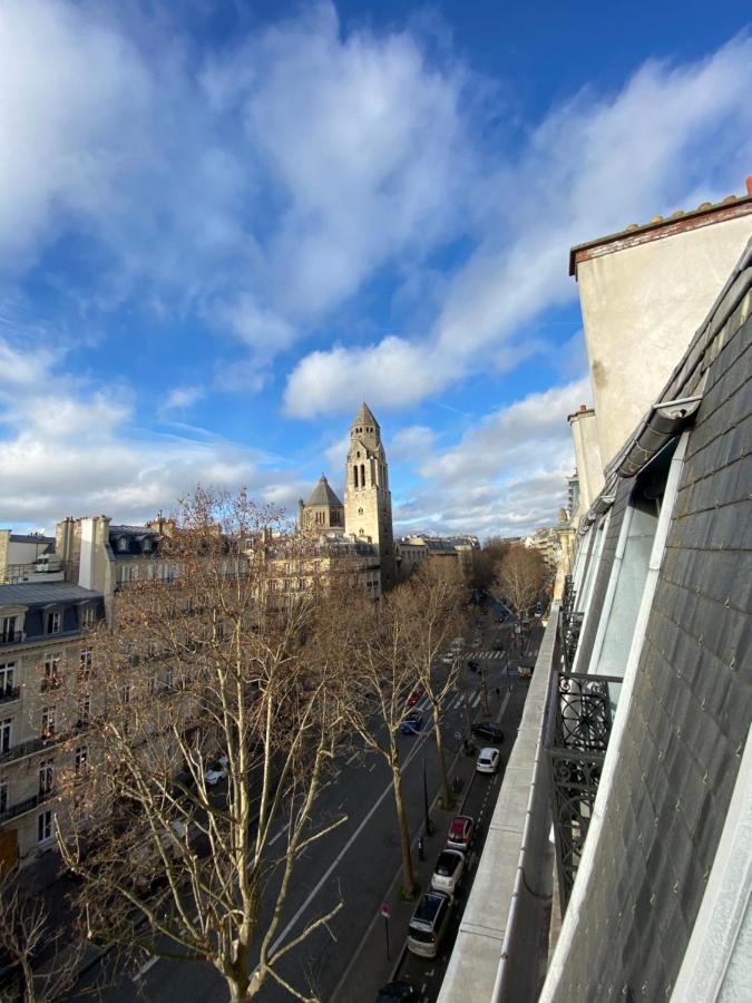 The Eiffel Tower Room Paris Bagian luar foto